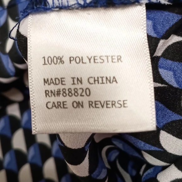 Anne Carson Blue and Black Patterned Top - Picture 5 of 6